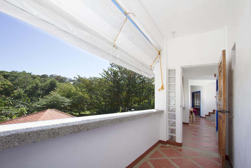 Island Jewel Inn Manoc-Manoc Экстерьер фото